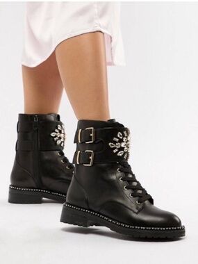 KURT GEIGER LONDON “STOOP BOOT”